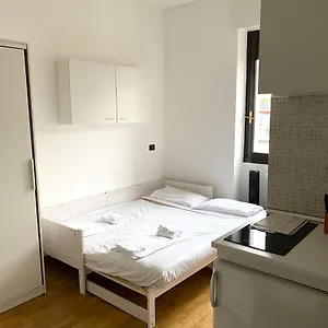 Comfy Near The Station Apartamento
