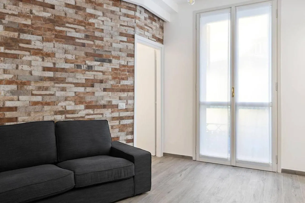 Modern And New Flat In Duomo Area Apartment Milan
