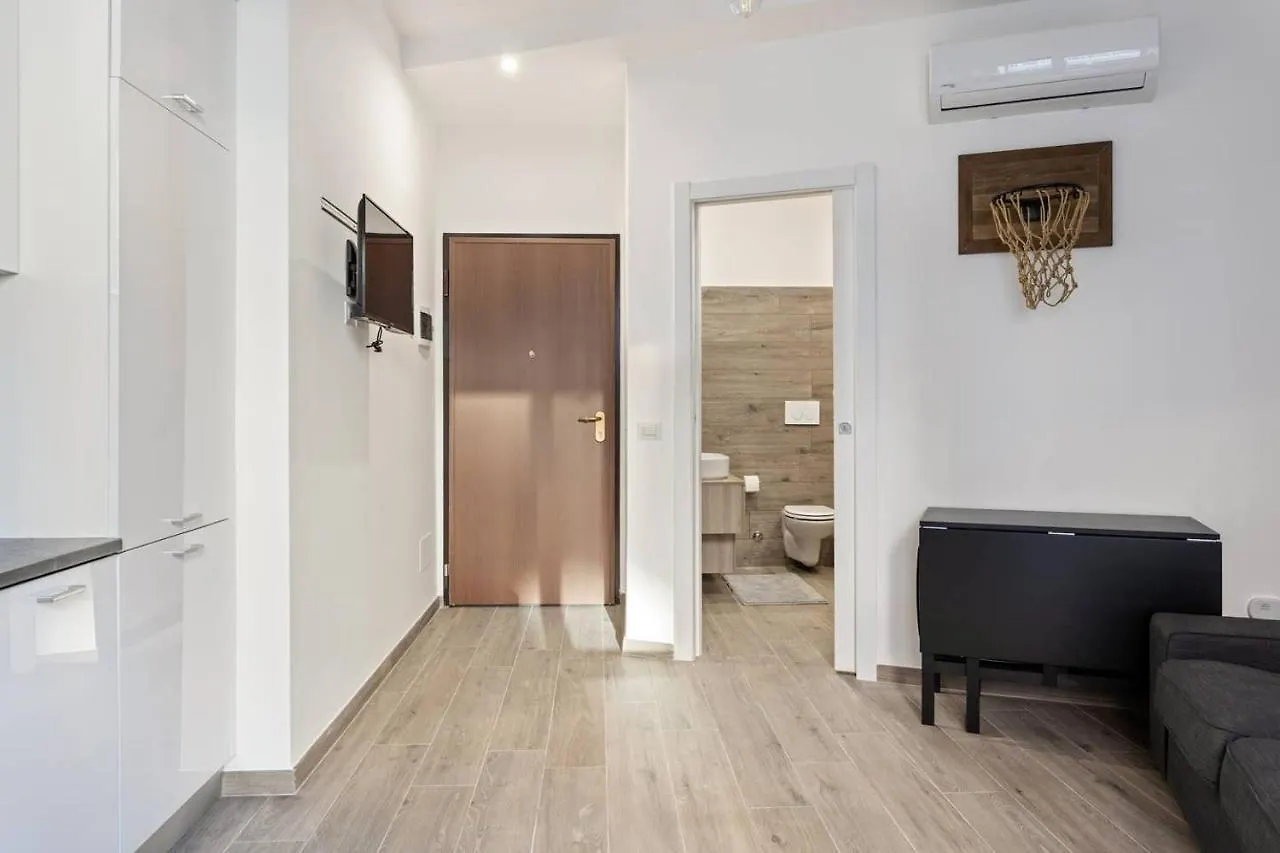 Modern And New Flat In Duomo Area Apartment Milan